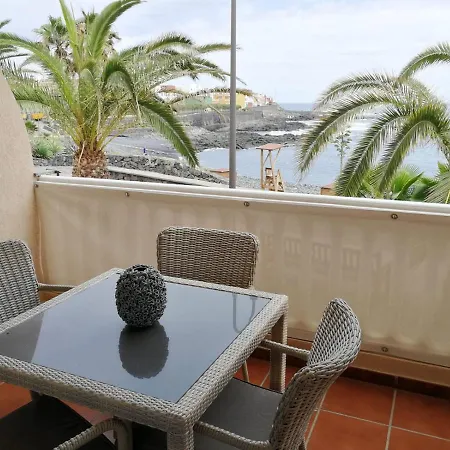Apartment The Terrace On The Sea Caleta de Interian